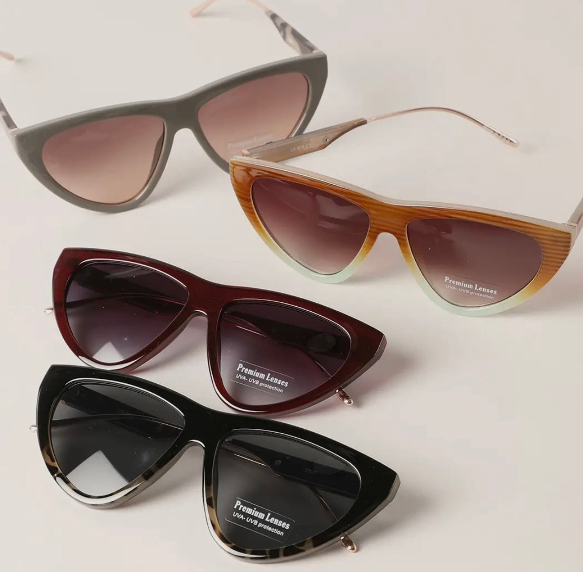 Retro Triangle Shape Cat
Eye Sunglasses